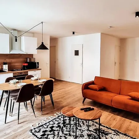 Apartment Center Rue Zola : Space And Comfort Troyes