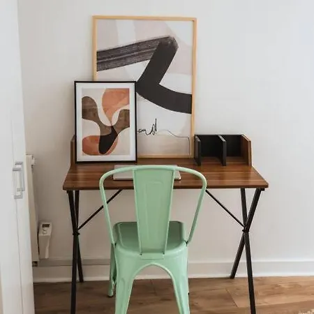 Apartment Center Rue Zola : Space And Comfort