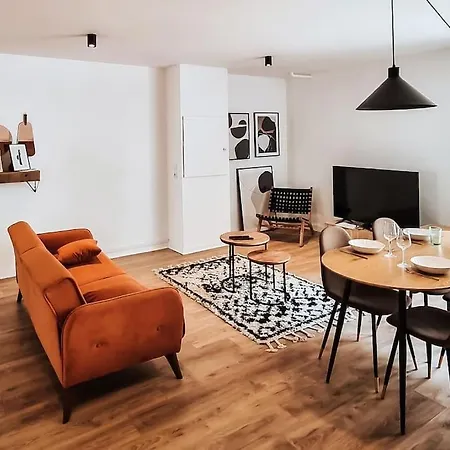 Center Rue Zola : Space And Comfort Apartment