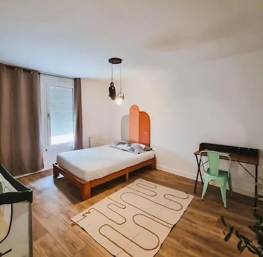 Center Rue Zola : Space And Comfort * Troyes