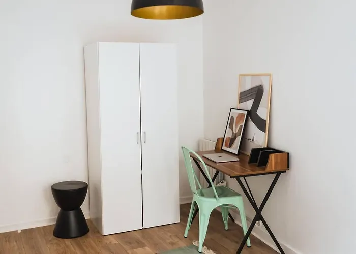 Center Rue Zola : Space And Comfort * Troyes